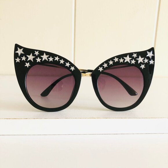 Batshape Cat Eye Sunglasses - Picture 9 of 11